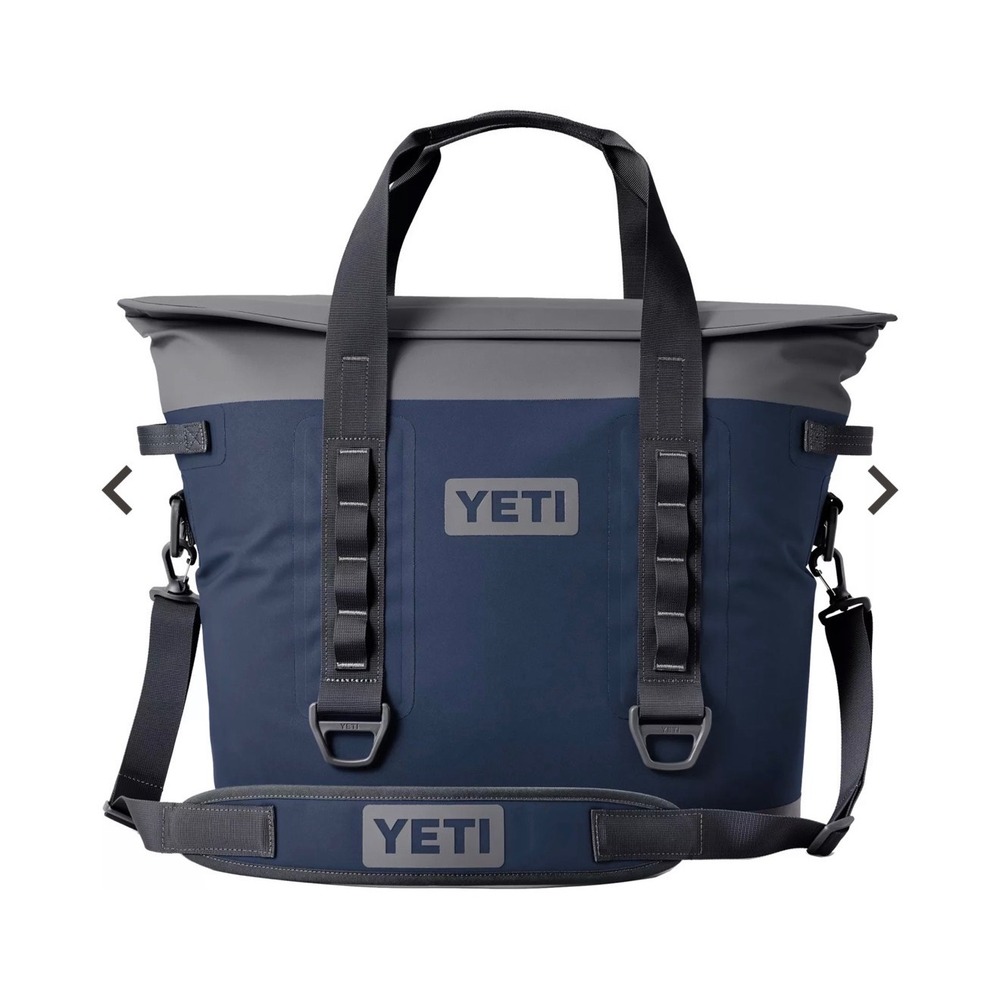 YETI Hopper M30 Soft Cooler Navy Blue Magnetic Closure Leakproof Durable Tote